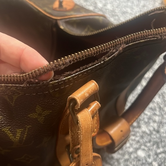 LOUIS VUITTON MONOGRAM KEEPALL 50 Vintage w/Luggage Tag with faults - Picture 12 of 17